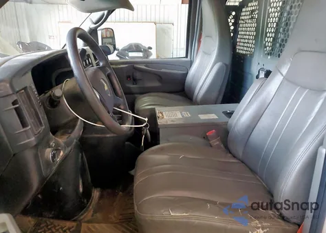 2014 Chevrolet Express G2500 from USA, damaged, VIN 1GCWGFCA1E1160547